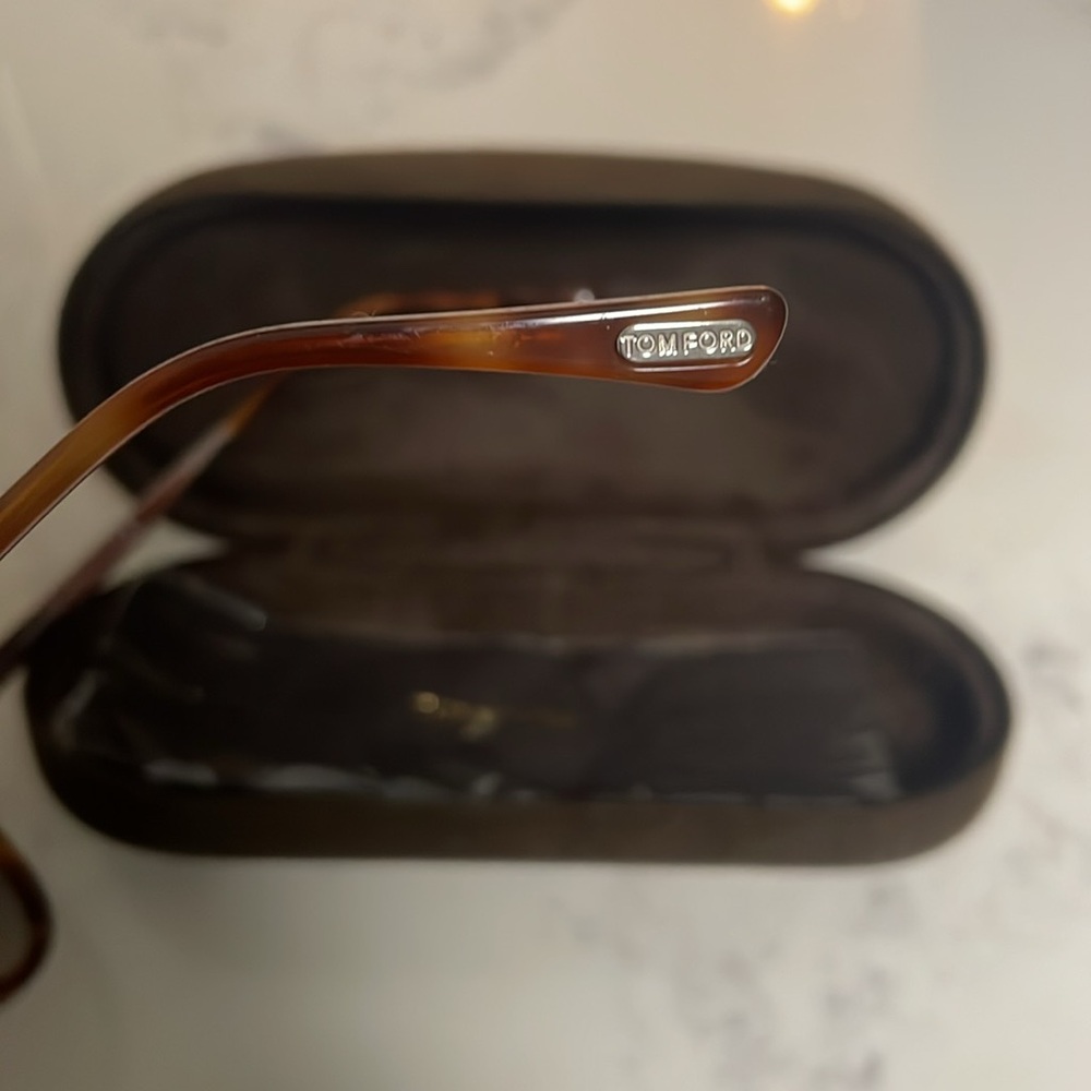 Tom Ford sunglasses 54mm - Picture 4 of 5